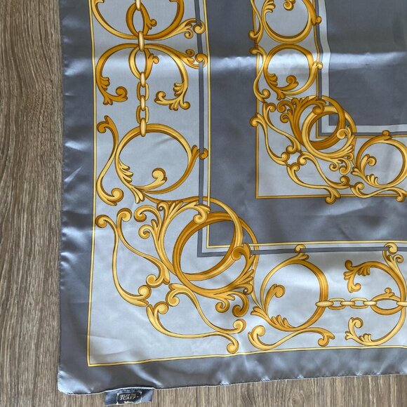 Art of the SCARF Grey Yellow 35" x 35" Italy - Picture 2 of 6